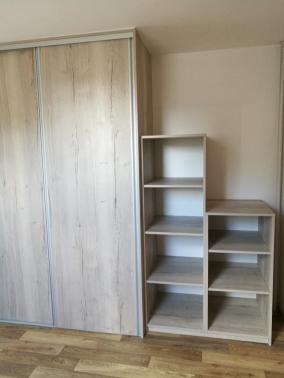 Vestavěné skříně