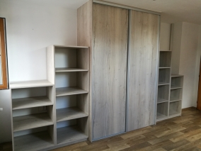 Vestavěné skříně