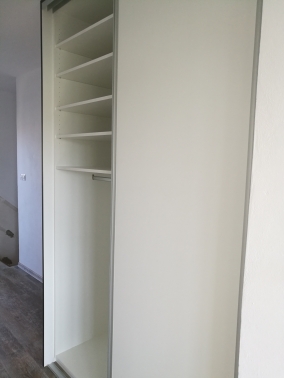 Vestavěné skříně